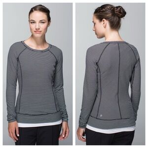 Lululemon | Race Your Pace Long Sleeve w/ Thumbholes Size 6